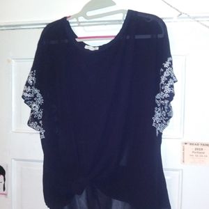 (NWOT)Democracy, knotted blue top with embroidery